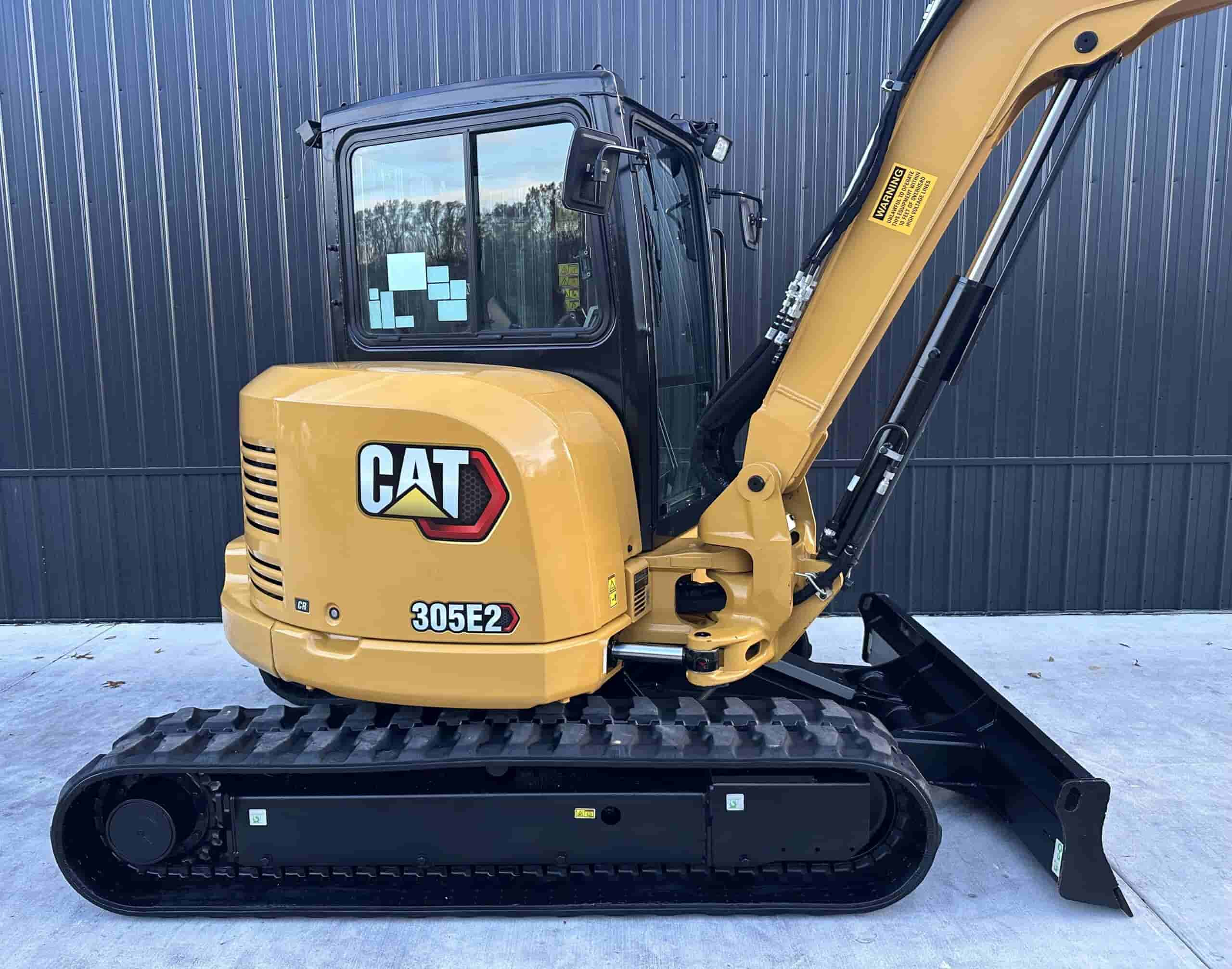 2021 CAT 305E2
